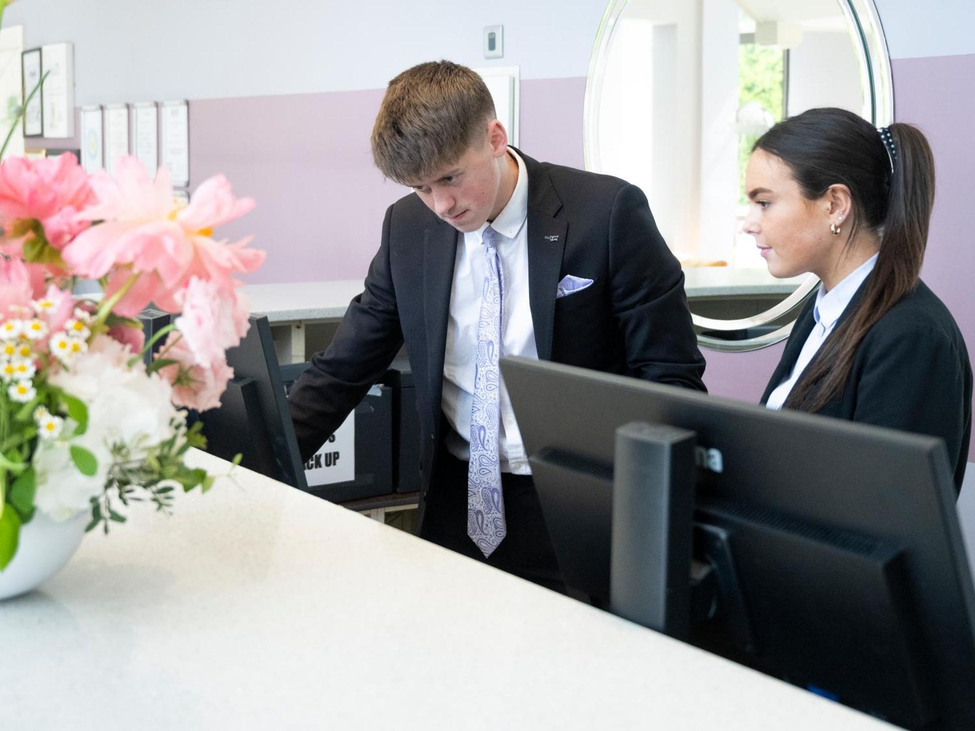 The Kenmare Bay Hotel & Luxury Lodges Resort מראה חיצוני תמונה